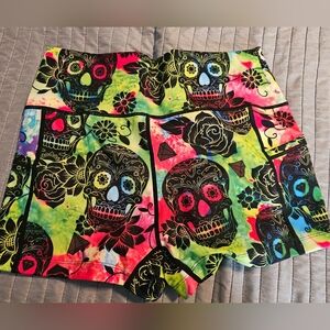 Constantly varied gear shorts